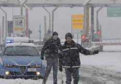 CAIANELLO / CAPUA. Emergenza neve, chiusi tutti i caselli autostradali dell’A1 della provincia di Caserta: riaperte invece le strade di competenza ANAS.