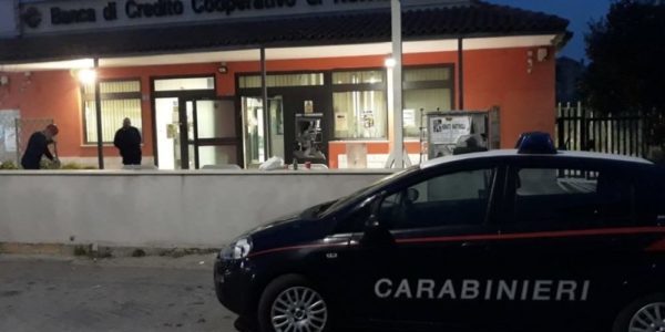 Capua Colpo Fallito Alla Banca Di Credito Cooperativo