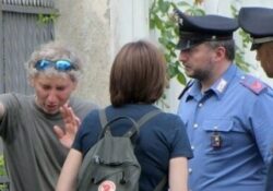 Donne assassine. Uccide il figlio di un anno strangolandolo, la mamma non risponde ai giudici: arresto convalidato.