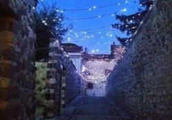 San Lorenzello. L’evento “Natale al Borgo di San Lorenzello” entra nel vivo con 50mila luci, la “Casa di Babbo Natale”…