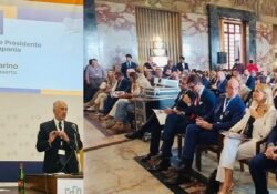 PIANA DI MONTE VERNA / SALERNO. “Amministratori locali terminale esposto della Repubblica” per il Presidente della Repubblica Mattarella all’Assemblea Regionale ANCI Campania.