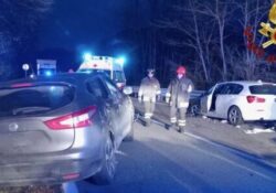 Colli a Volturno. Due vetture sono entrate in collisione sulla SS 158, tre feriti estratti dai Vigili del Fuoco.